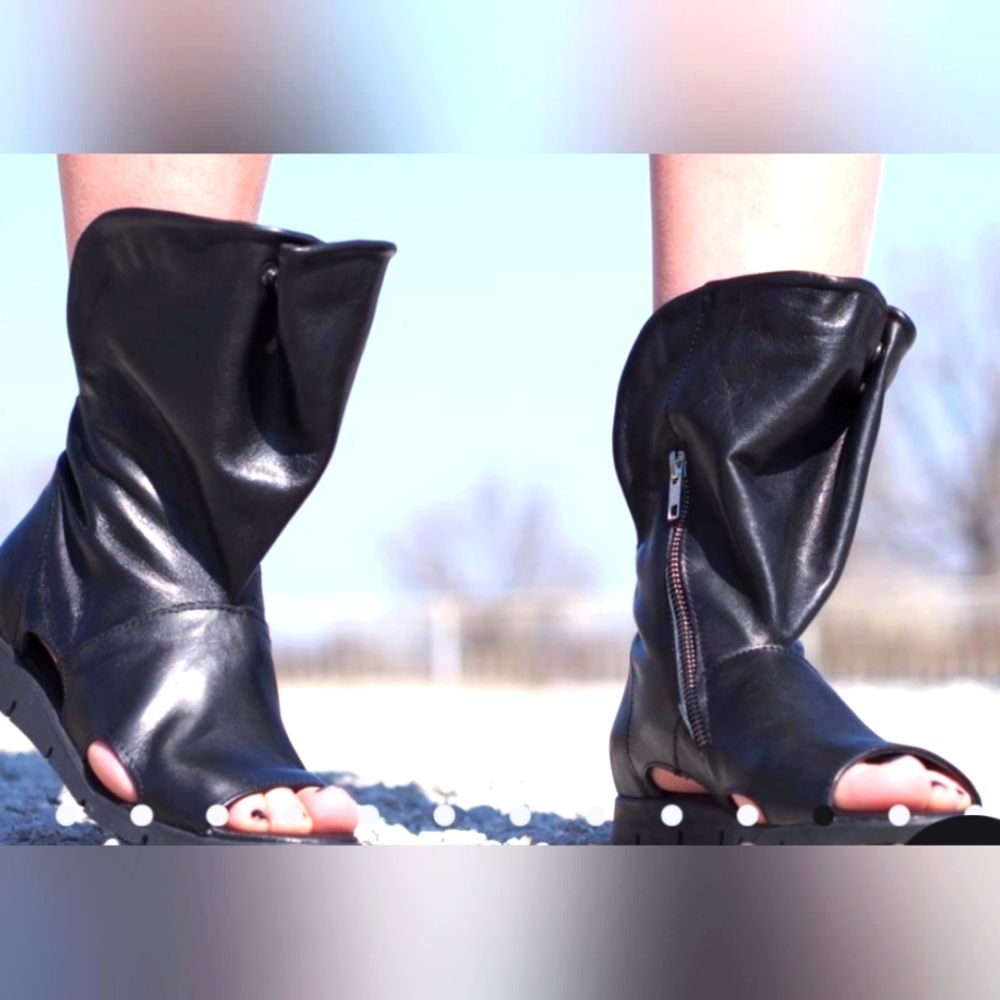 Black leather Summer boots